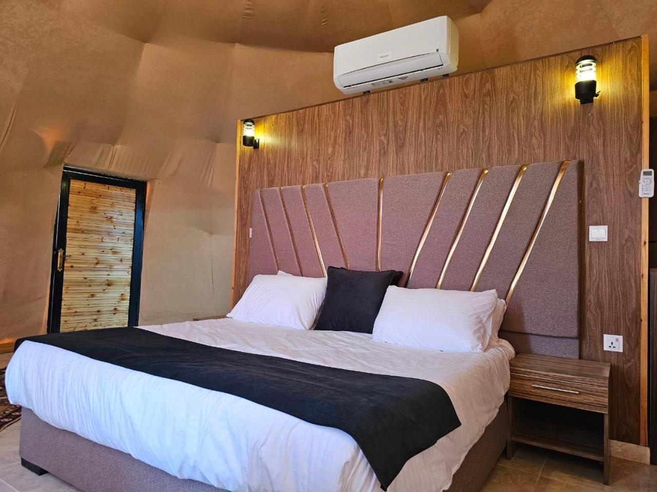 Wadi Rum Oscar Camp Ngoại thất bức ảnh