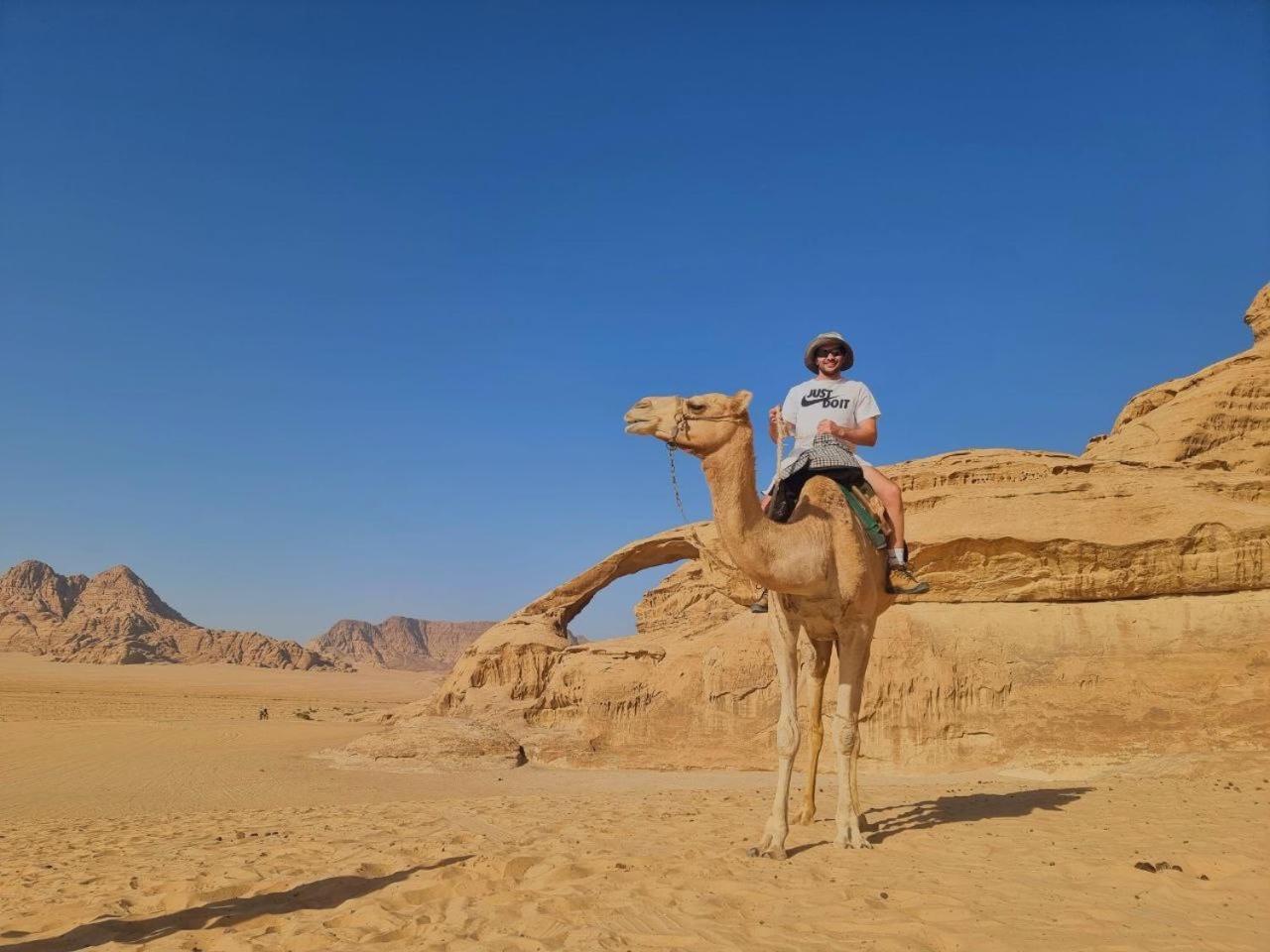 Wadi Rum Oscar Camp Ngoại thất bức ảnh